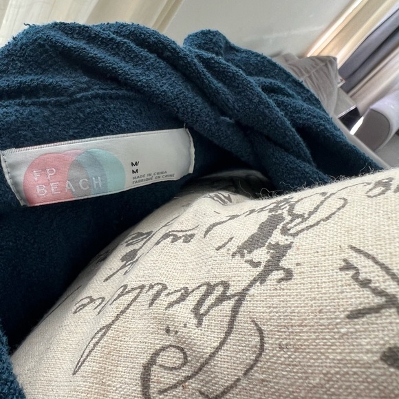 Free People Beach Women's Navy Blue oversized Henley sweatshirt pullover - Picture 12 of 12